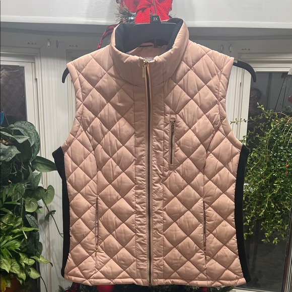 Calvin Klein Jackets & Blazers - NWOT Calvin Klein Quilted Vest - Light Pink and Black
